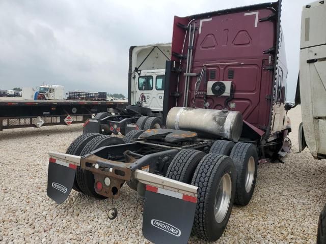 2015 Freightliner Cascadia 125