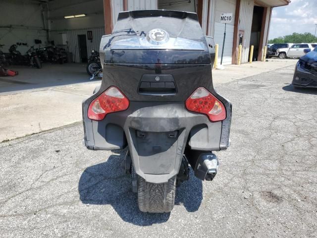 2014 Can-Am Spyder Roadster RT