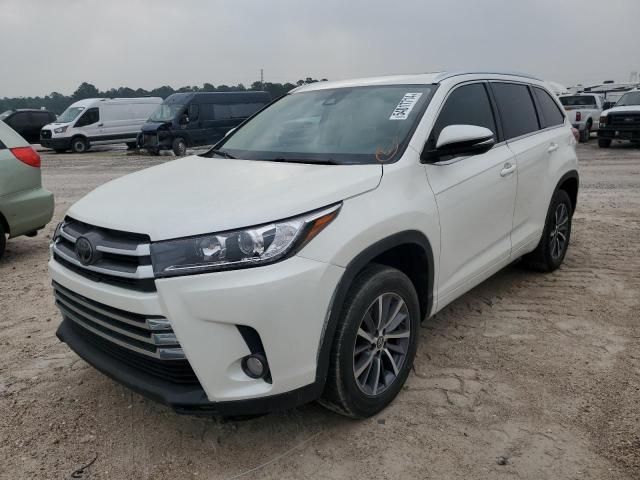 2018 Toyota Highlander SE