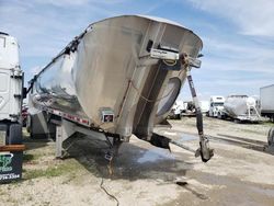 Salvage trucks for sale at Cicero, IN auction: 2019 MAC Trailer