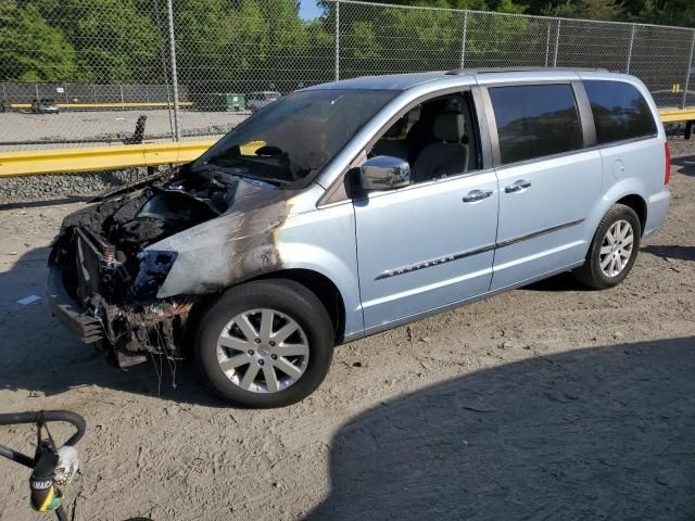 2012 Chrysler Town & Country Touring L