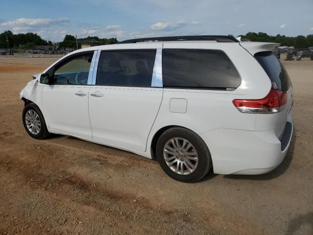 2014 Toyota Sienna XLE