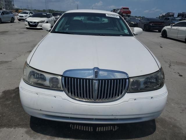 2001 Lincoln Town Car Executive