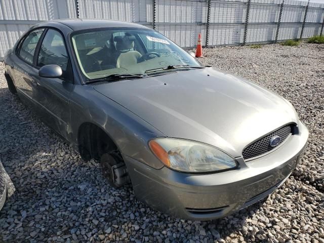 2004 Ford Taurus SE