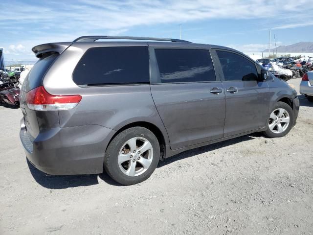 2013 Toyota Sienna LE