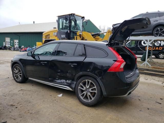 2018 Volvo V60 Cross Country Premier