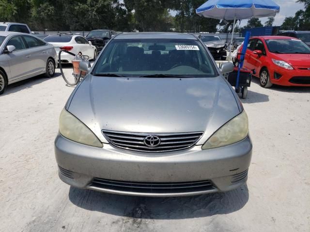 2005 Toyota Camry LE