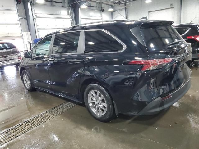 2021 Toyota Sienna XLE