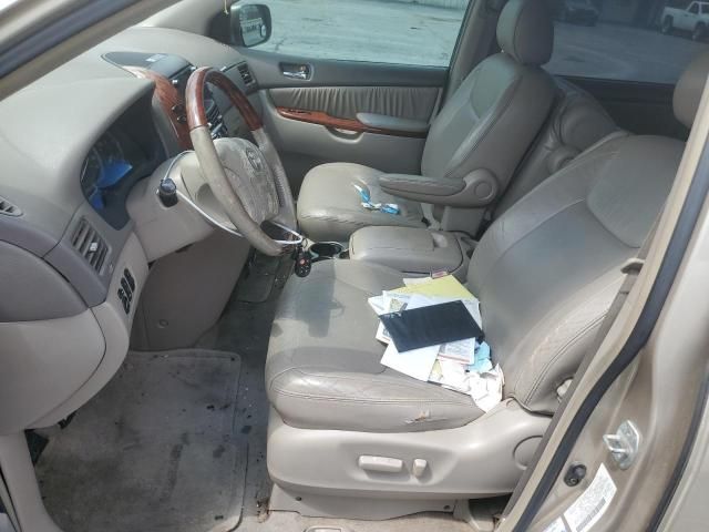 2004 Toyota Sienna XLE