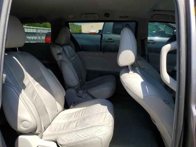 2011 Toyota Sienna XLE