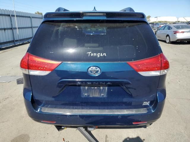 2011 Toyota Sienna XLE