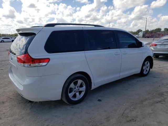 2011 Toyota Sienna LE