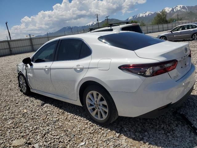 2022 Toyota Camry LE