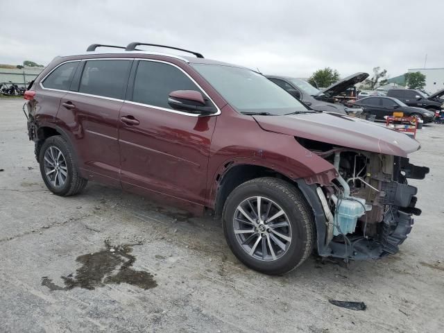 2017 Toyota Highlander SE