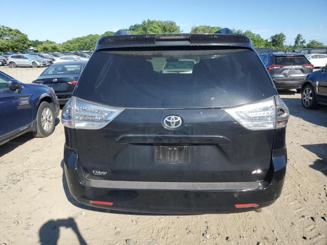 2011 Toyota Sienna Sport