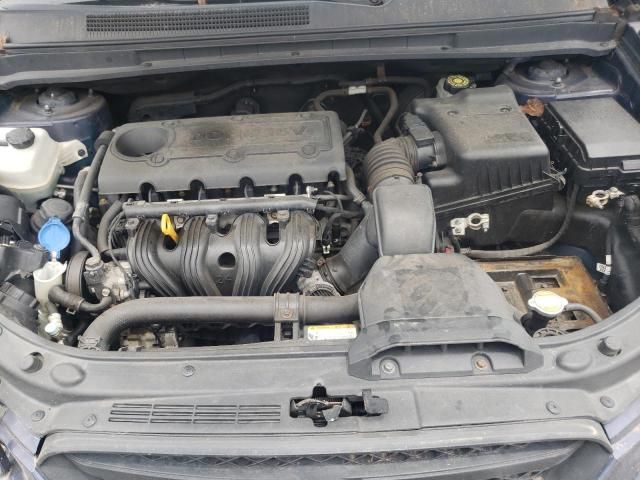 2008 KIA Rondo Base