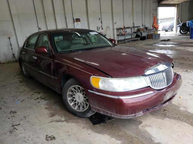 2002 Lincoln Town Car Signature