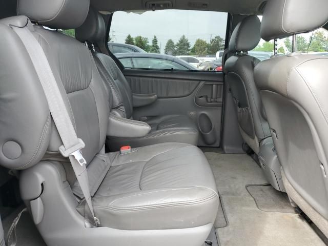 2010 Toyota Sienna XLE