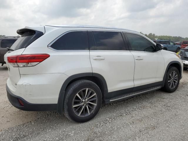 2019 Toyota Highlander SE