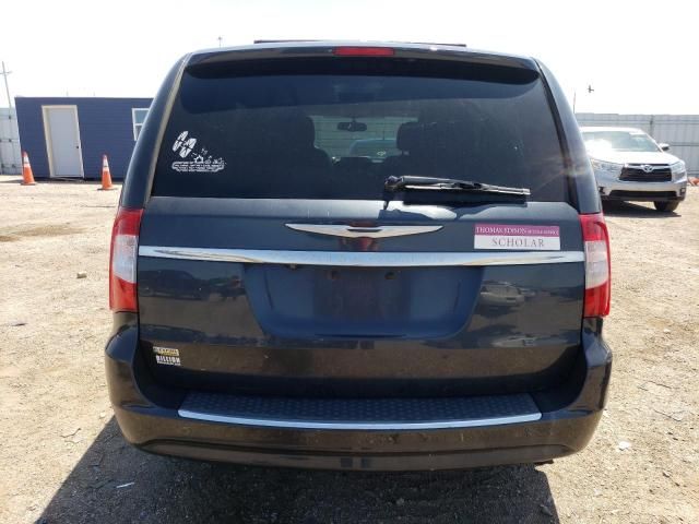 2013 Chrysler Town & Country Touring