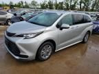 2022 Toyota Sienna LE