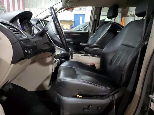 2012 Chrysler Town & Country Touring