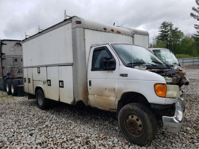 2003 Ford Econoline E450 Super Duty Cutaway Van