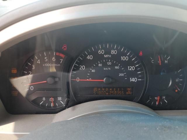 2004 Nissan Armada SE