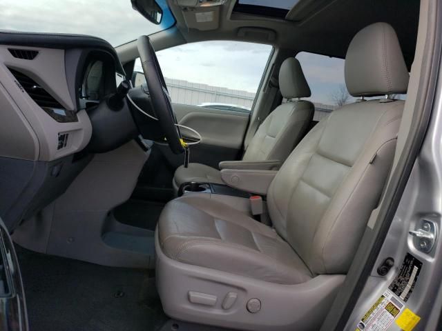 2017 Toyota Sienna XLE