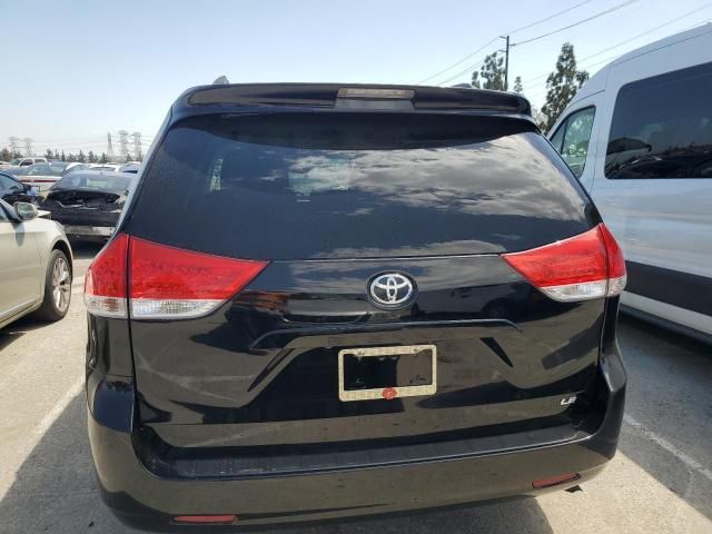 2013 Toyota Sienna LE