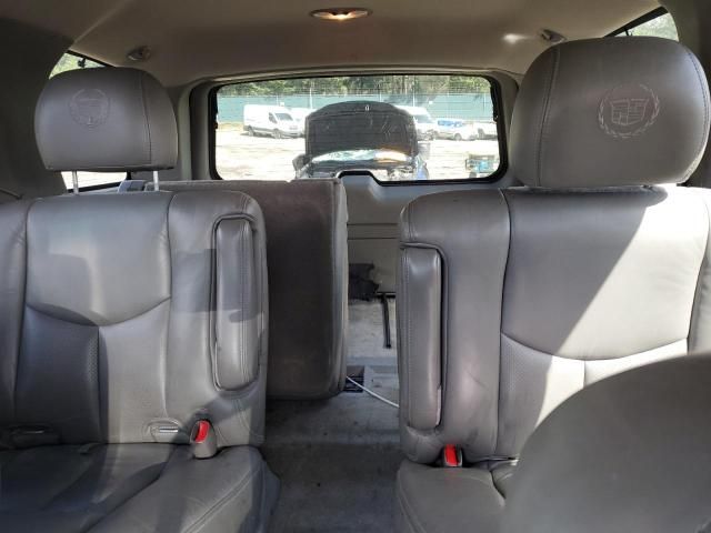 2004 Cadillac Escalade Luxury