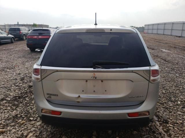 2014 Mitsubishi Outlander ES