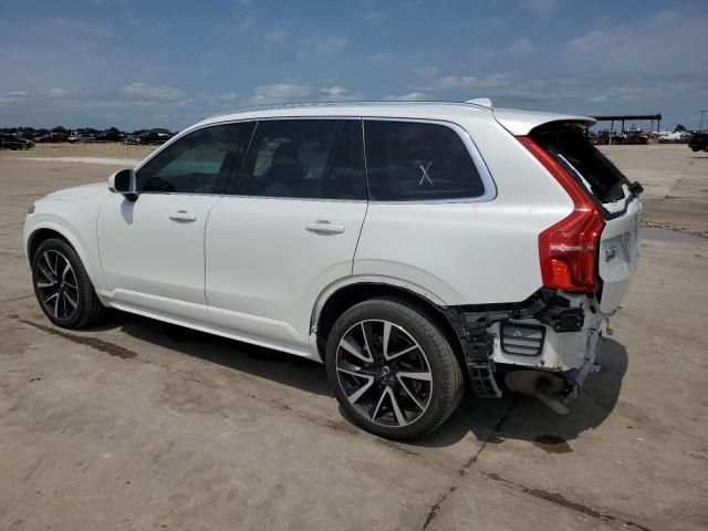 2022 Volvo XC90 T6 Momentum