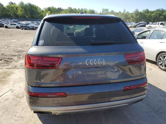 2019 Audi Q7 Premium Plus