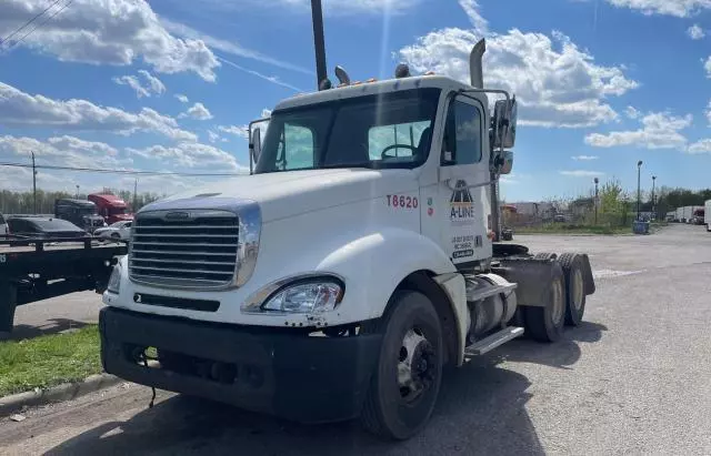 2004 Freightliner Conventional Columbia