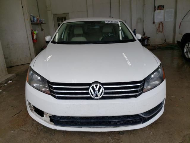 2013 Volkswagen Passat SE