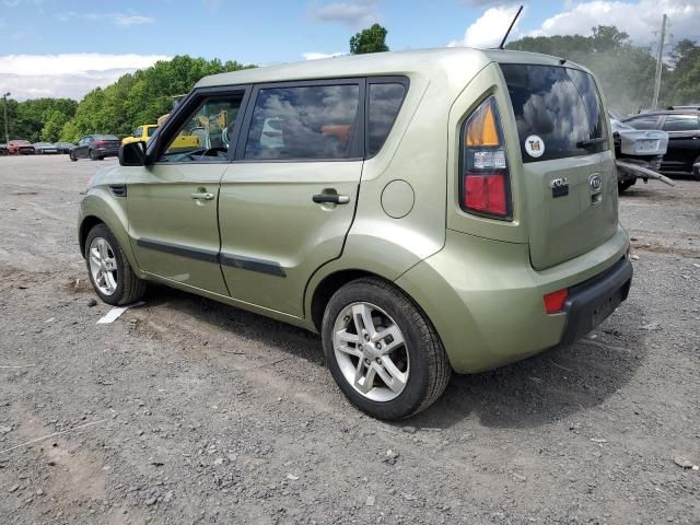 2011 KIA Soul +