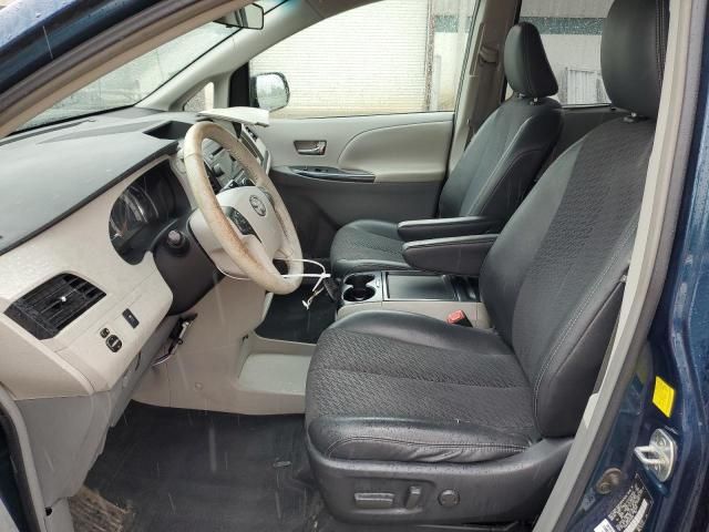 2011 Toyota Sienna Sport