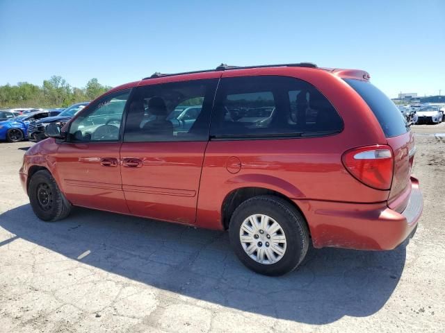 2005 Chrysler Town & Country LX