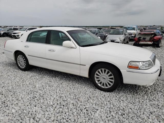 2005 Lincoln Town Car Signature