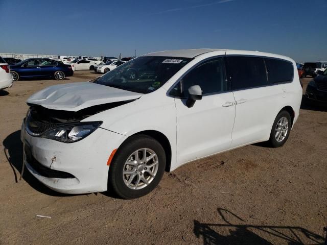 2020 Chrysler Voyager LX