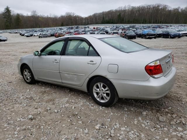 2005 Toyota Camry LE