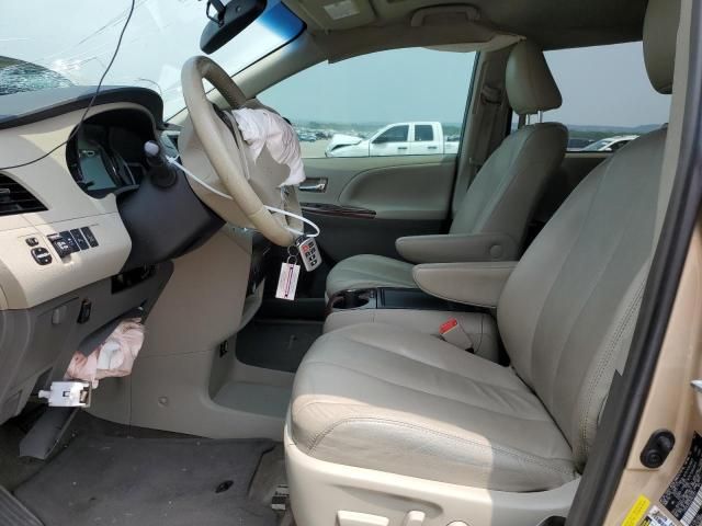 2014 Toyota Sienna XLE