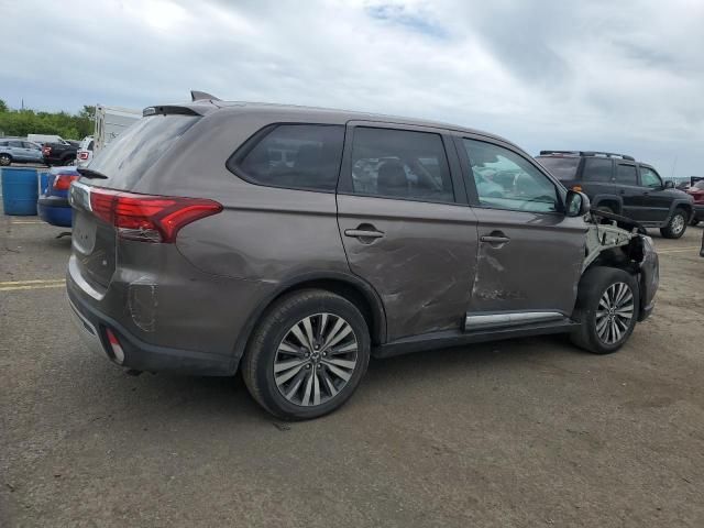 2020 Mitsubishi Outlander SE