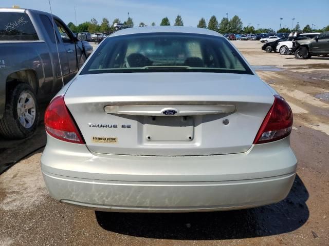 2005 Ford Taurus SE