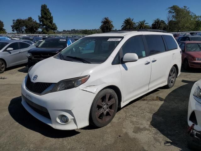 2014 Toyota Sienna Sport