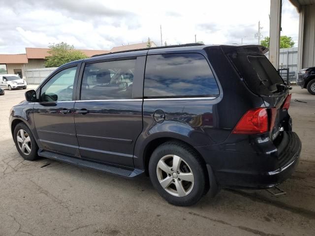 2011 Volkswagen Routan SE