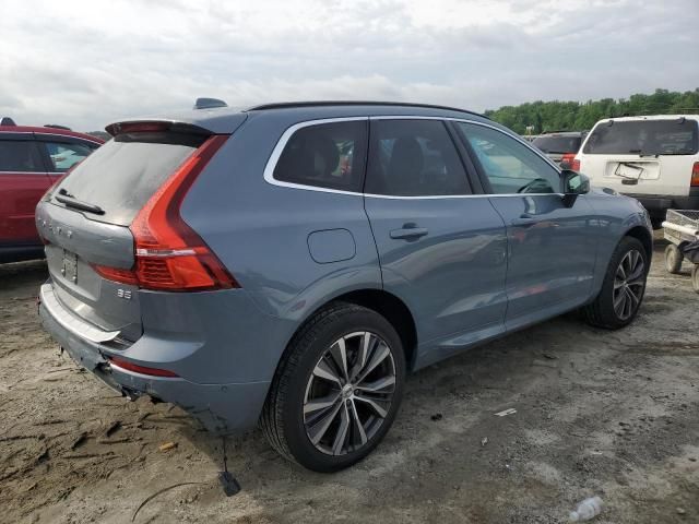 2022 Volvo XC60 B5 Momentum