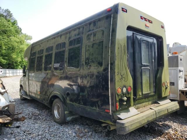 2007 Ford Econoline E450 Super Duty Cutaway Van