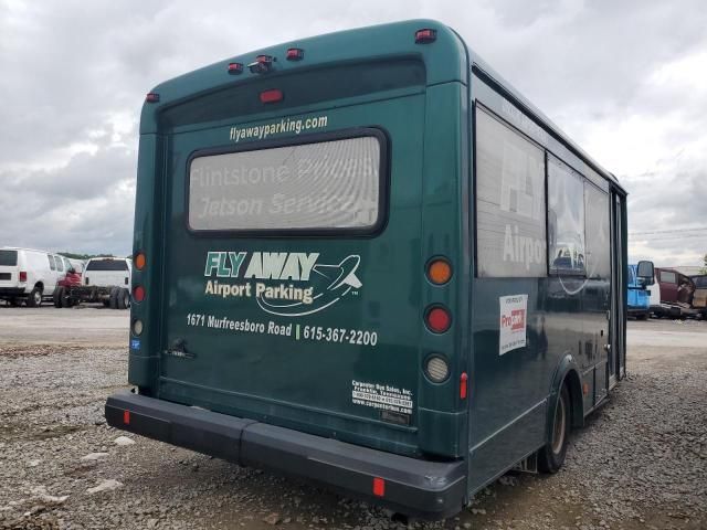 2017 Ford Econoline E350 Super Duty Cutaway Van